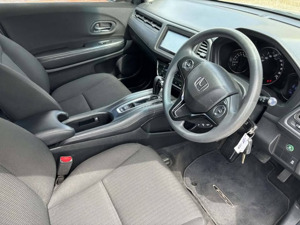 2018 Honda hrv vti automatic easy finance 6.jpg